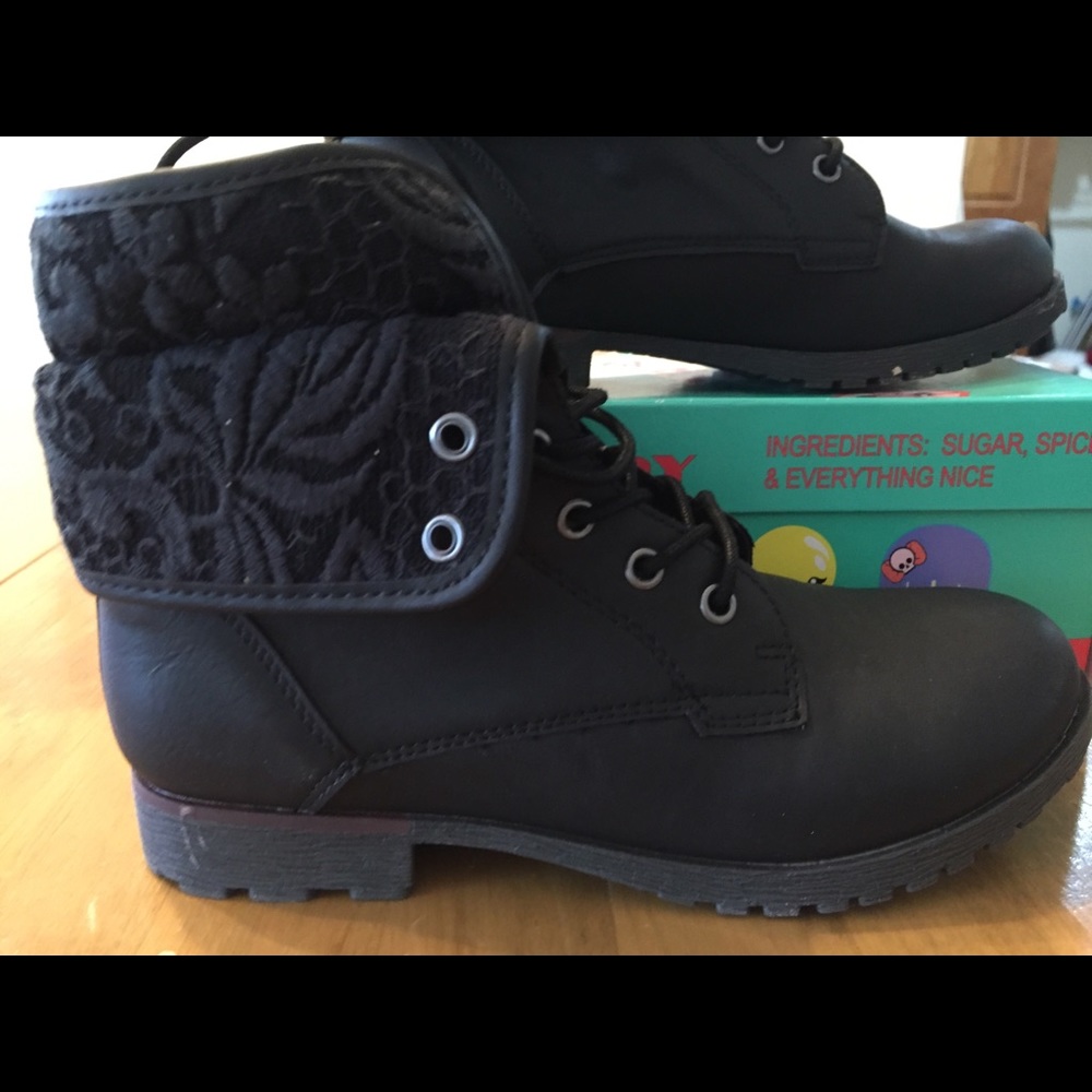 Kids bootie size 3